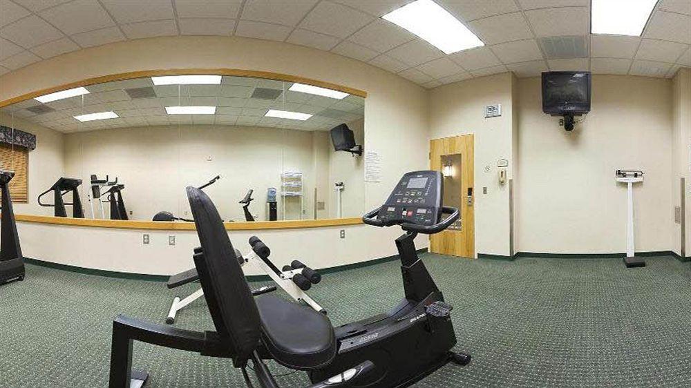 Holiday Inn Express Breezewood By Ihg Bagian luar foto