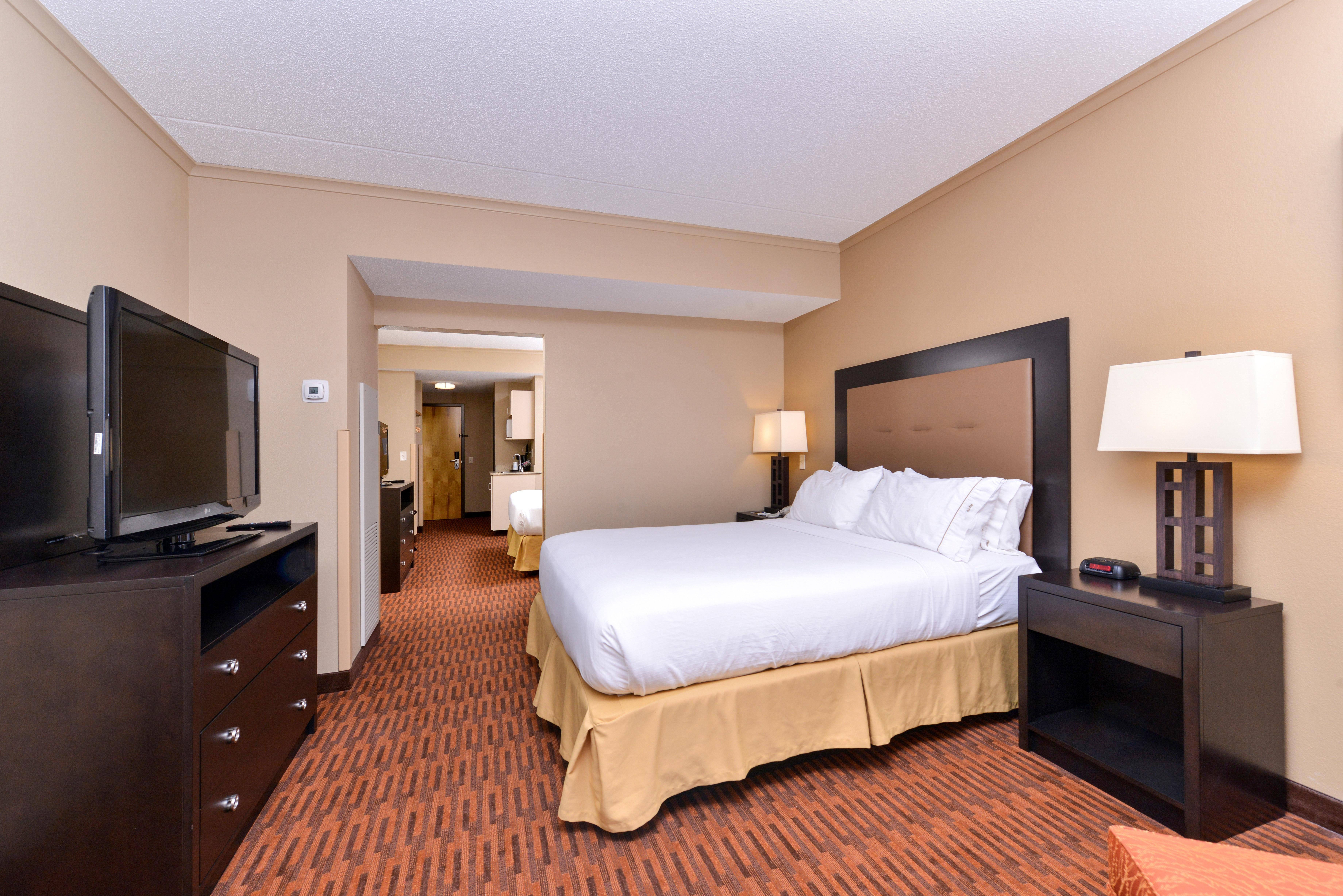 Holiday Inn Express Breezewood By Ihg Bagian luar foto