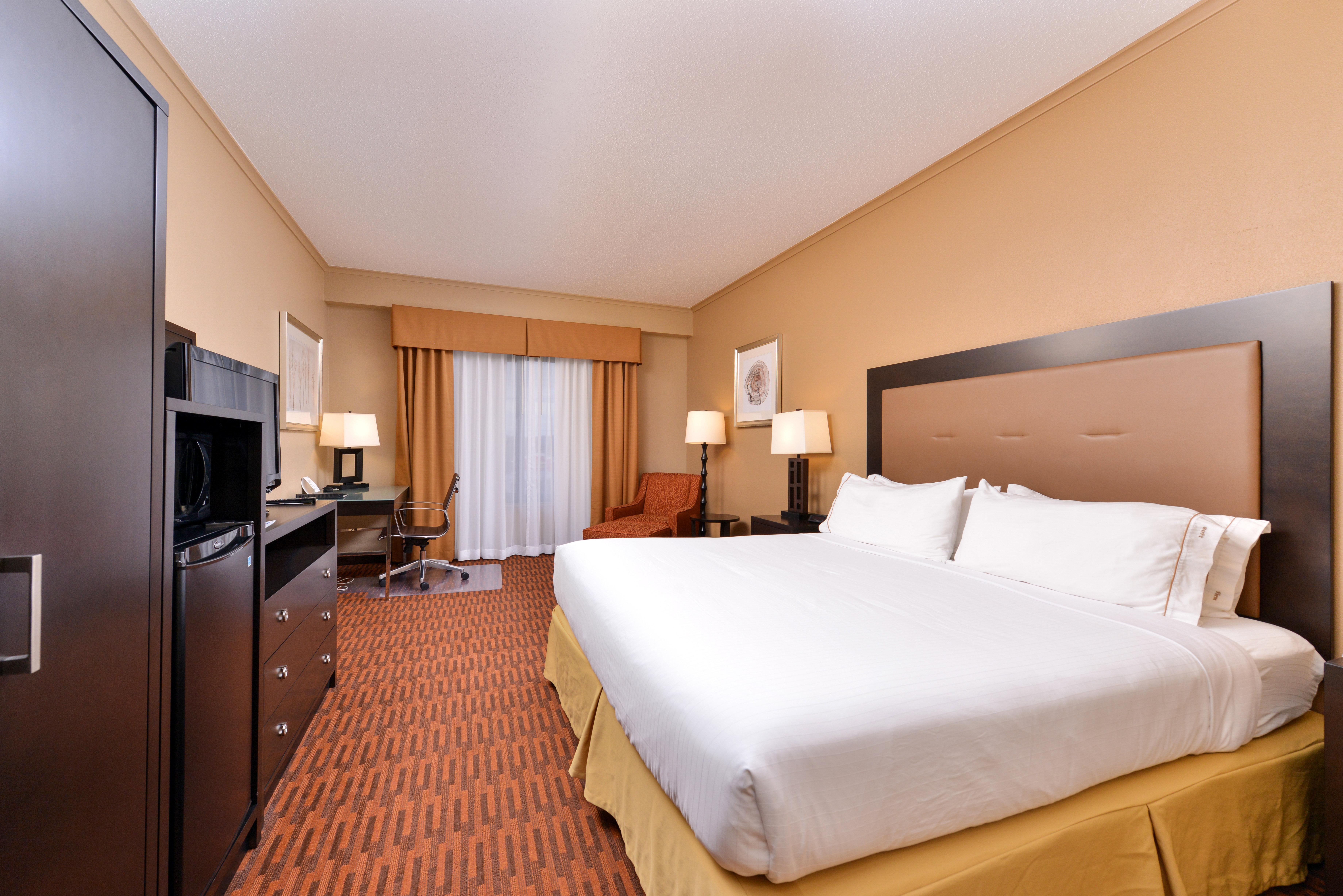 Holiday Inn Express Breezewood By Ihg Bagian luar foto