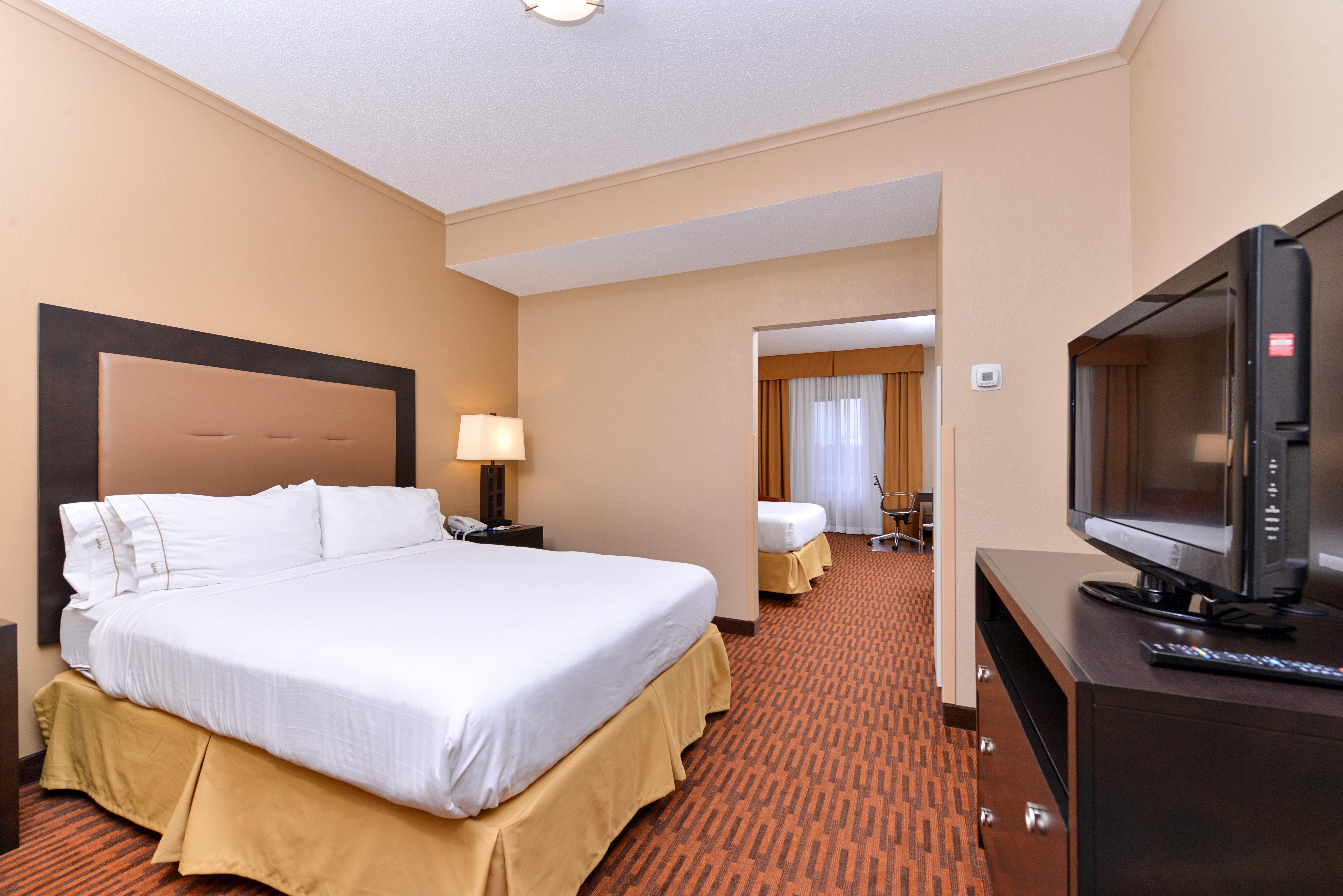 Holiday Inn Express Breezewood By Ihg Bagian luar foto