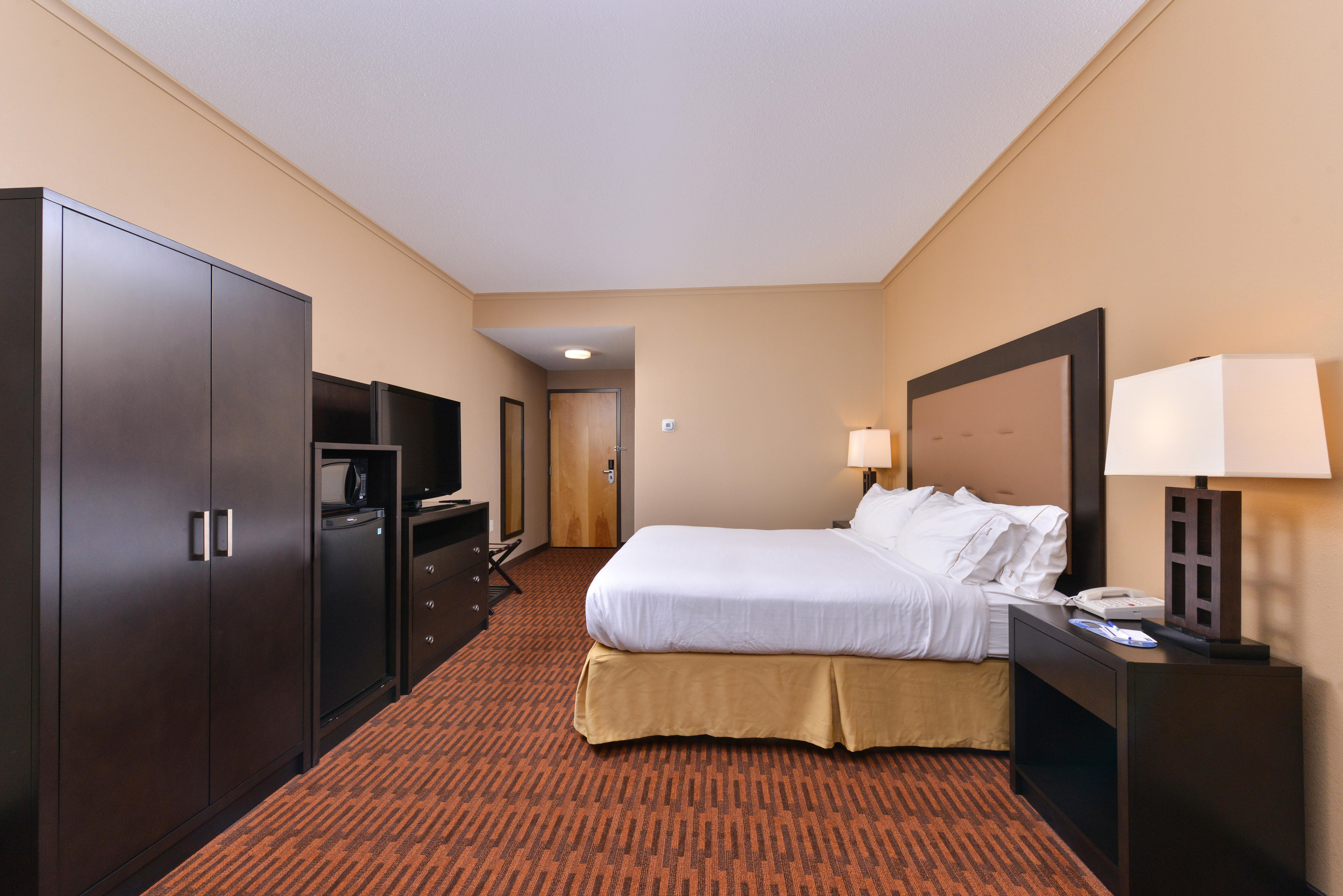 Holiday Inn Express Breezewood By Ihg Bagian luar foto