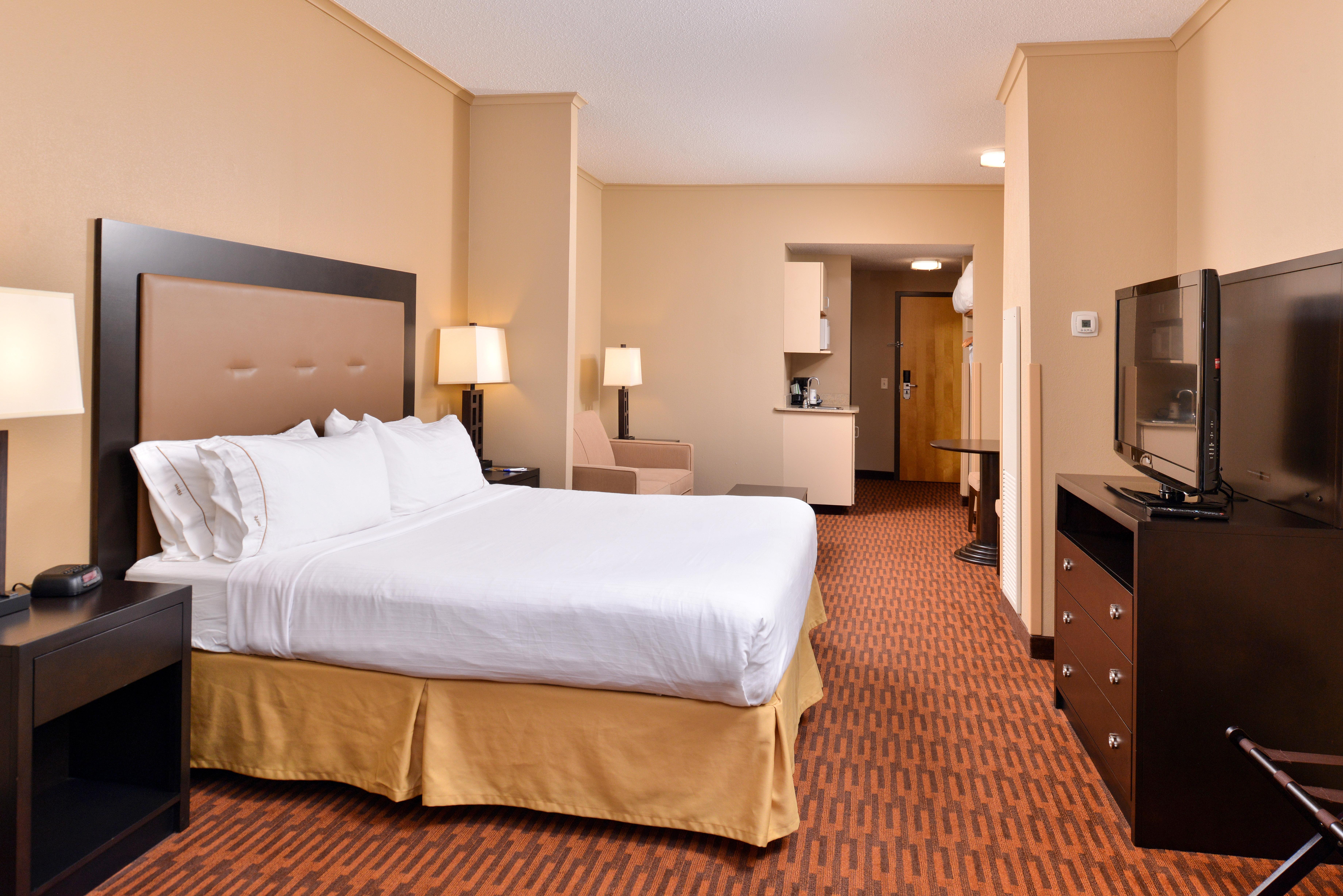 Holiday Inn Express Breezewood By Ihg Bagian luar foto