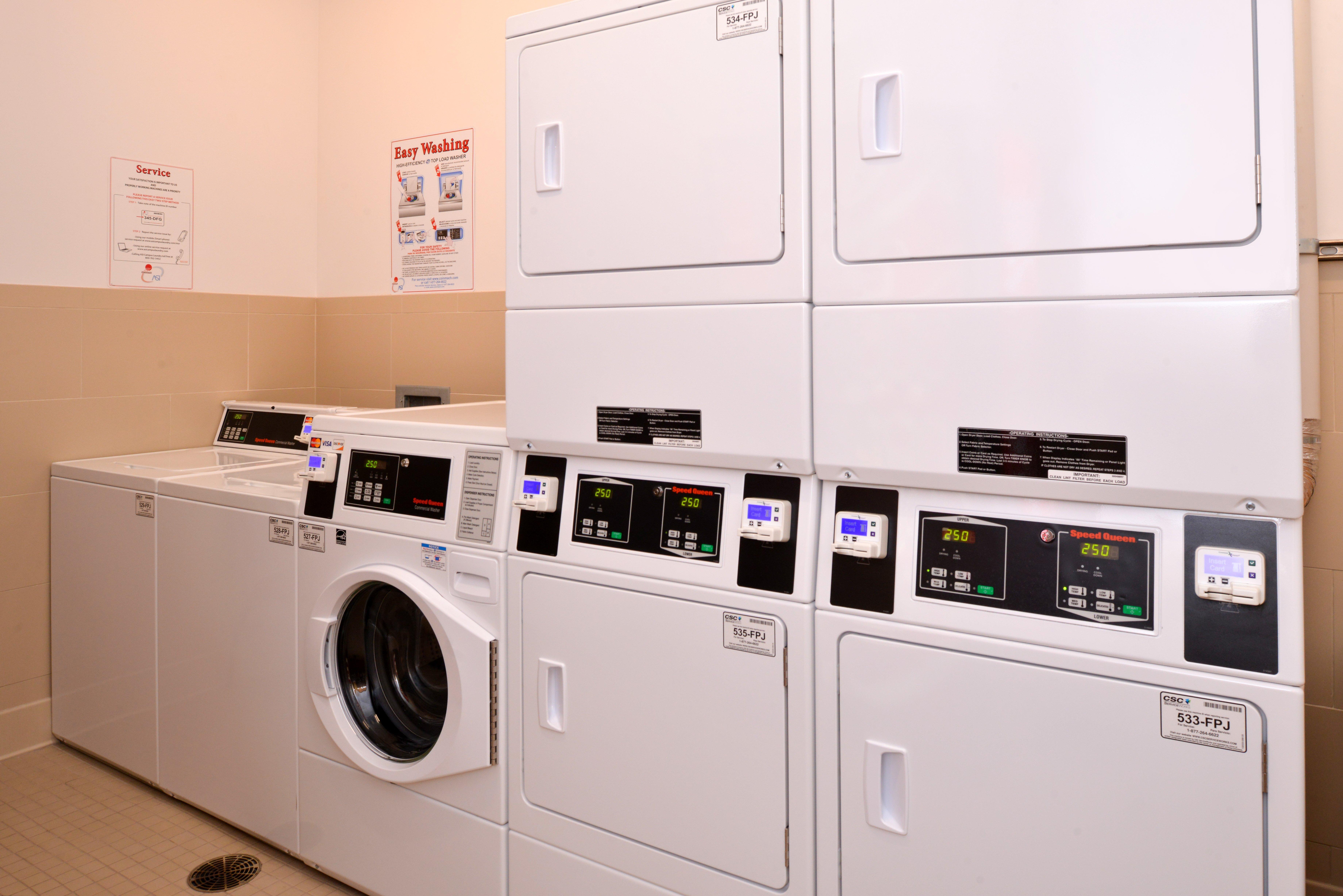 Holiday Inn Express Breezewood By Ihg Bagian luar foto