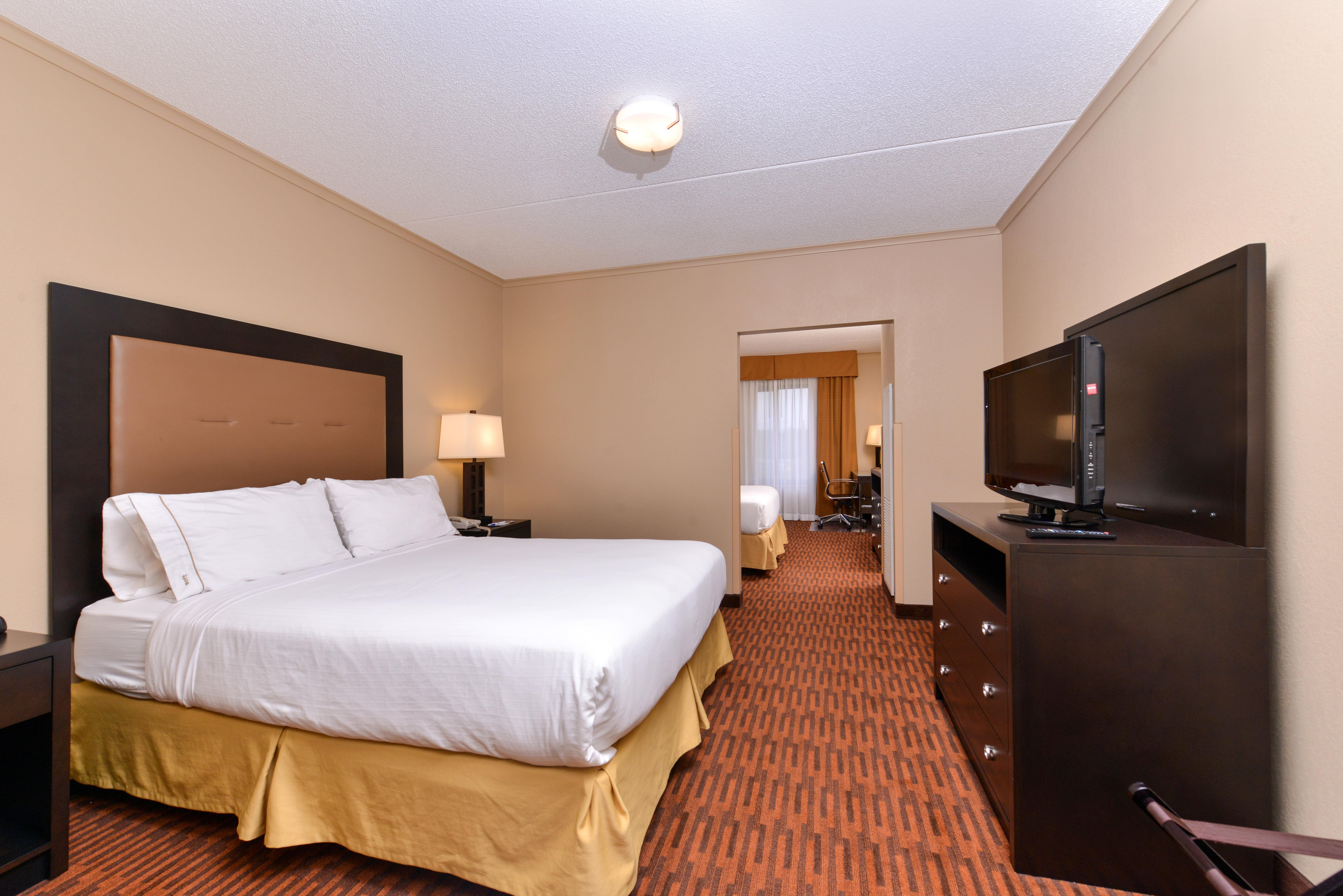 Holiday Inn Express Breezewood By Ihg Bagian luar foto