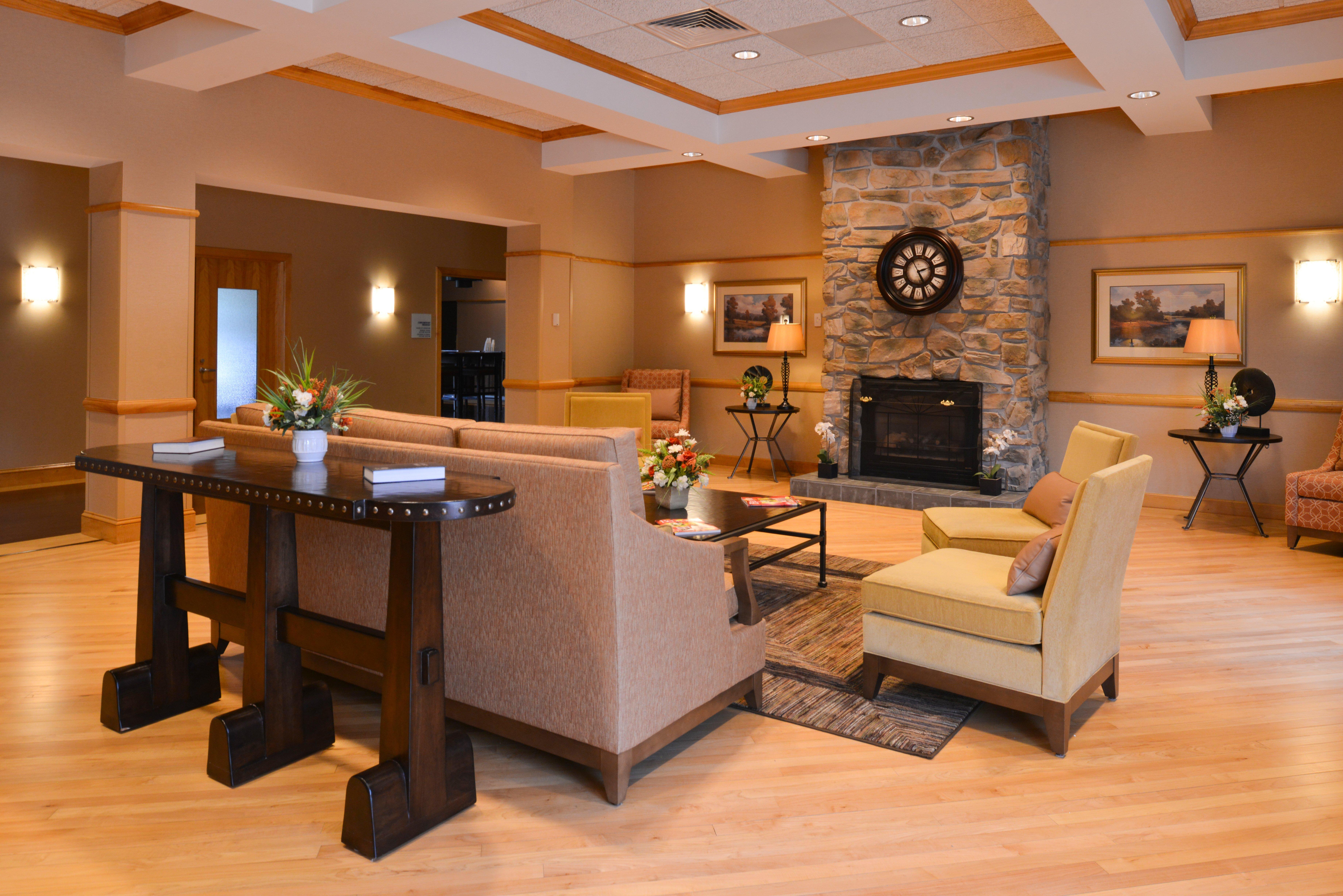 Holiday Inn Express Breezewood By Ihg Bagian luar foto